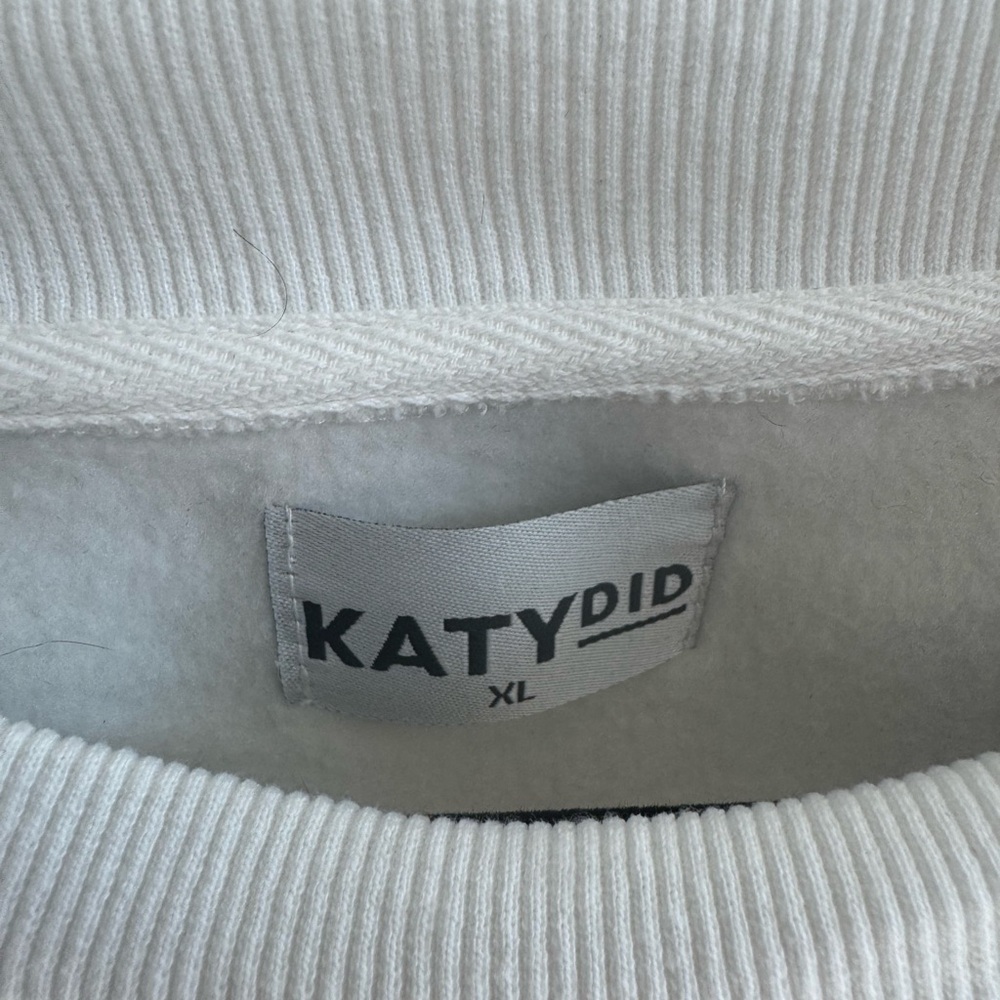 Women’s Boutique Katydid White Sweatshirt with Sequin Footballs XL - Picture 2 of 3